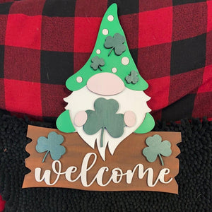 Shamrock gnome welcome sign - Northern Heart Designs