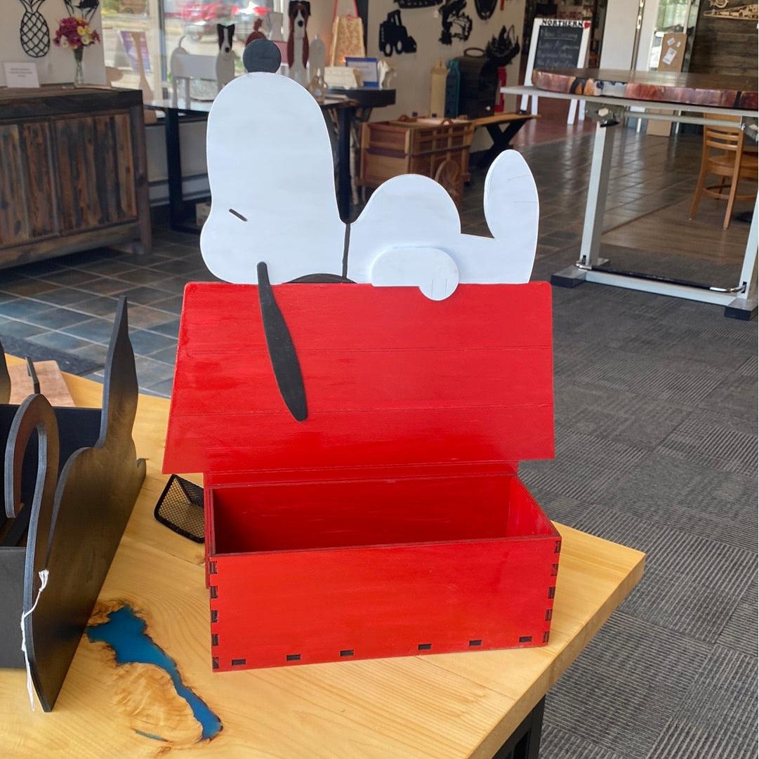 Snoopy Planter Box - Northern Heart Designs